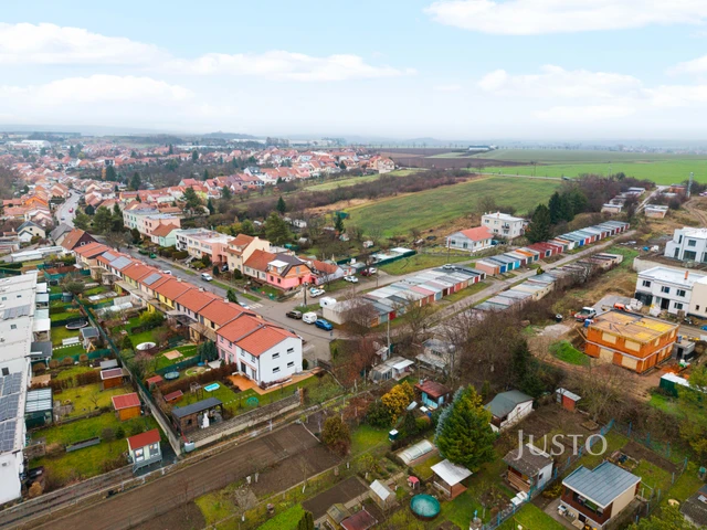 Pronájem garáže 16 m² s pozemkem 38 m²