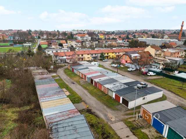 Pronájem garáže 16 m² s pozemkem 38 m²