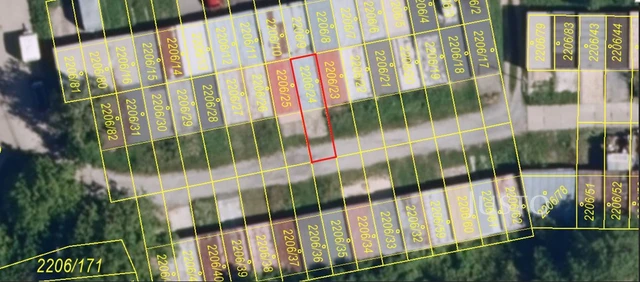 Pronájem garáže 16 m² s pozemkem 38 m²