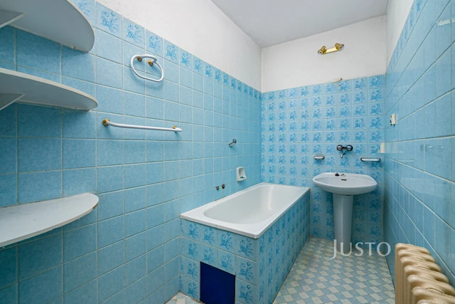 Prodej rodinného domu 253 m² s pozemkem 261 m² + lodžie 16 m² + balkón 8 m²