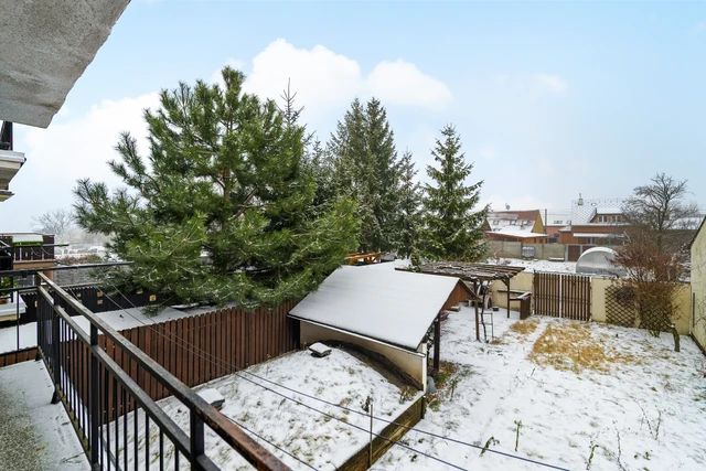 Prodej rodinného domu 253 m² s pozemkem 261 m² + lodžie 16 m² + balkón 8 m²