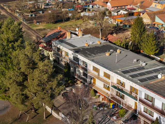 Prodej rodinného domu 253 m² s pozemkem 261 m² + lodžie 16 m² + balkón 8 m²