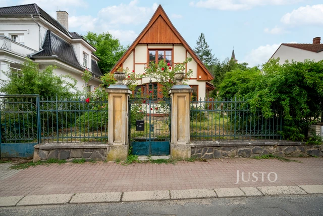 Prodej rodinného domu 153 m² s pozemkem 1 001 m² + terasa