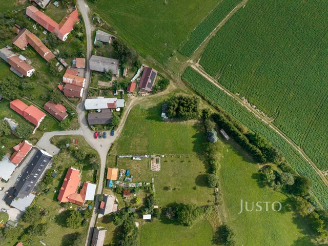Prodej pozemku 2 476 m²