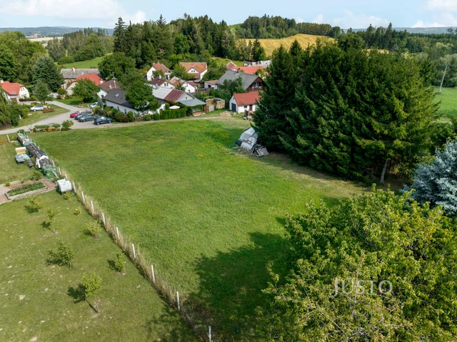 Prodej pozemku 2 476 m²