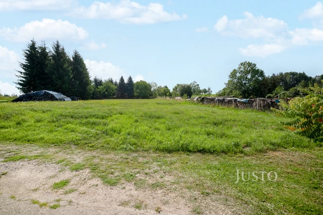 Prodej pozemku 2 476 m²