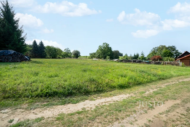 Prodej pozemku 2 476 m²