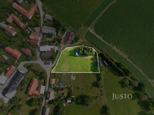 Prodej pozemku 2 476 m²