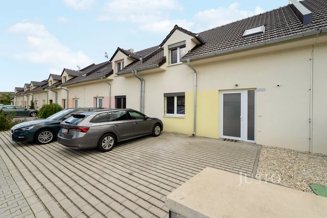 Prodej rodinného domu 136 m² s pozemkem 213 m² + terasa 30 m²