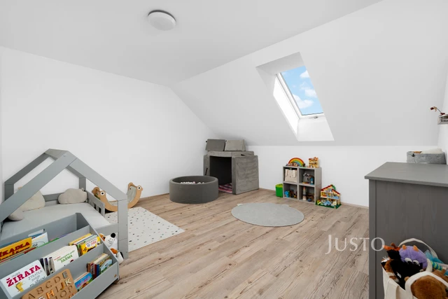 Prodej rodinného domu 136 m² s pozemkem 213 m² + terasa 30 m²
