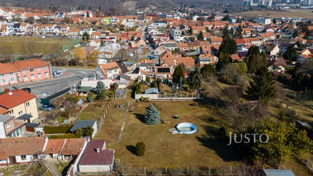 Prodej rodinného domu 175 m² s pozemkem 2030 m² + balkón