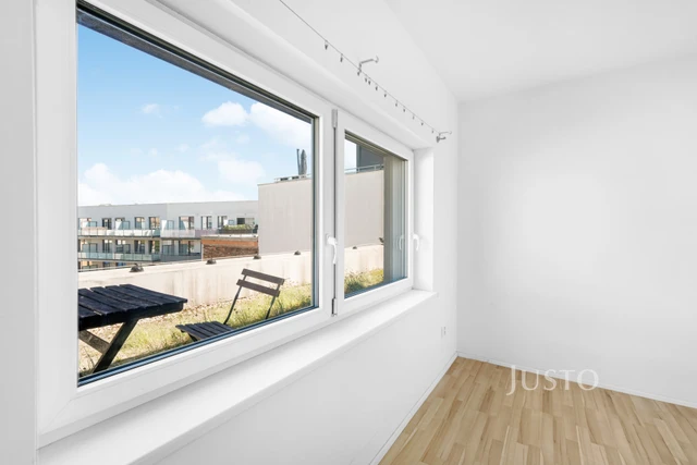 Pronájem 4+kk 71 m² + balkón 4 m² + garáž