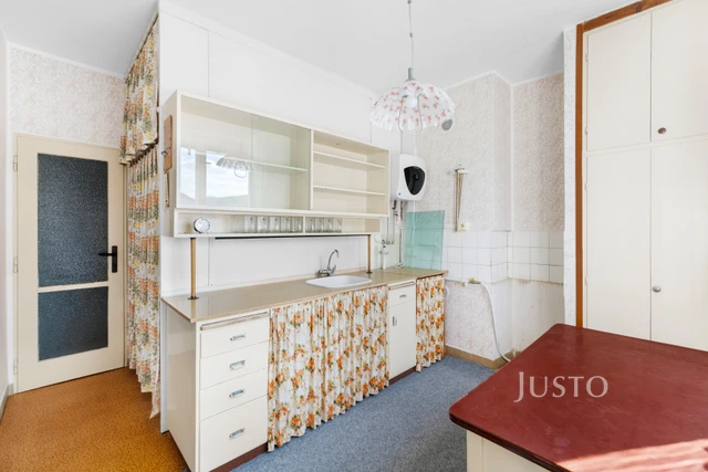 Prodej 2+1 57 m² + balkón 2 m² + parkování