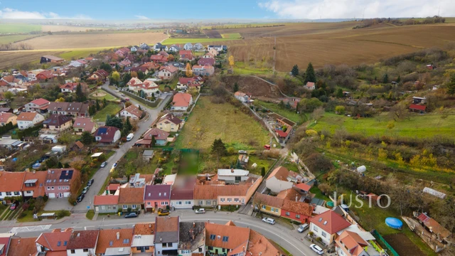Prodej rodinného domu 308 m² s pozemkem 879 m²