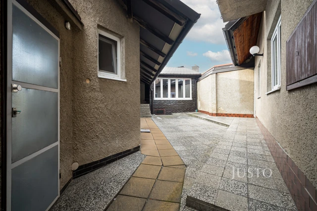 Prodej rodinného domu 175 m² s pozemkem 2030 m² + balkón