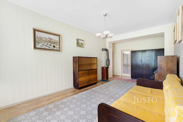 Prodej 2+1 57 m² + balkón 2 m² + parkování