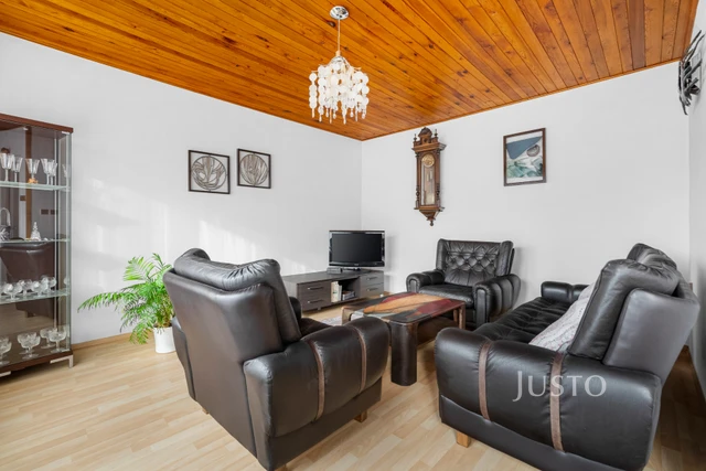 Prodej rodinného domu 175 m² s pozemkem 2030 m² + balkón