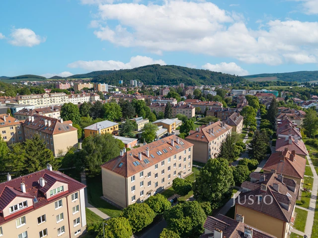 Prodej 2+1 57 m² + balkón 2 m² + parkování