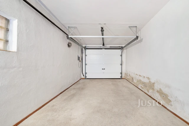 Prodej rodinného domu 175 m² s pozemkem 2030 m² + balkón