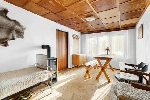 Prodej rodinného domu 175 m² s pozemkem 2030 m² + balkón