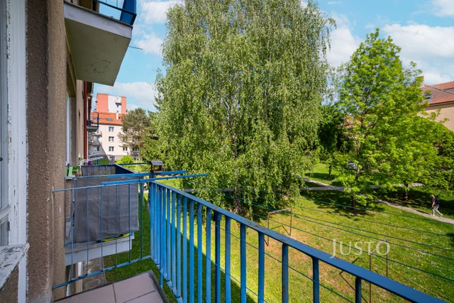 Prodej 2+1 57 m² + balkón 2 m² + parkování