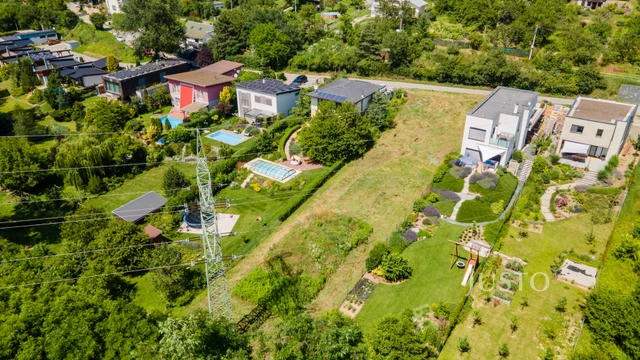 Prodej pozemku 1176 m²