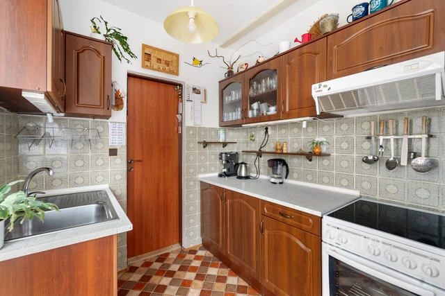 Prodej rodinného domu 308 m² s pozemkem 879 m²