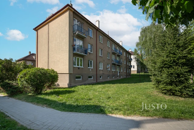 Prodej 2+1 57 m² + balkón 2 m² + parkování
