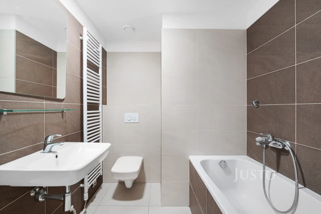 Prodej 4+kk 71 m² + balkón 4 m² + garáž