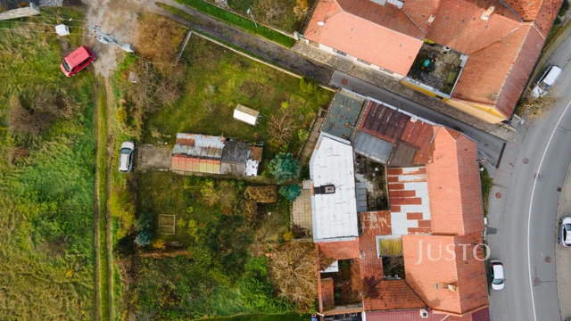 Prodej rodinného domu 308 m² s pozemkem 879 m²