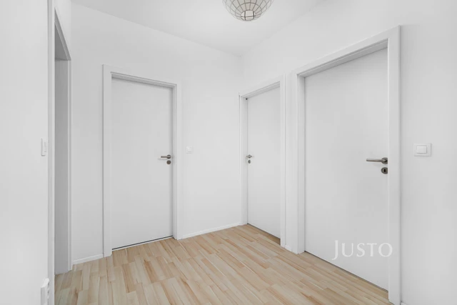 Prodej 4+kk 71 m² + balkón 4 m² + garáž