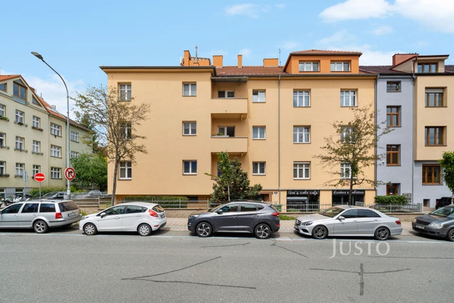 Pronájem 3+kk 79 m² + balkón 2 m² + parkování