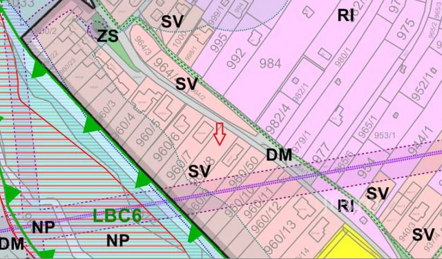 Prodej pozemku 1176 m²