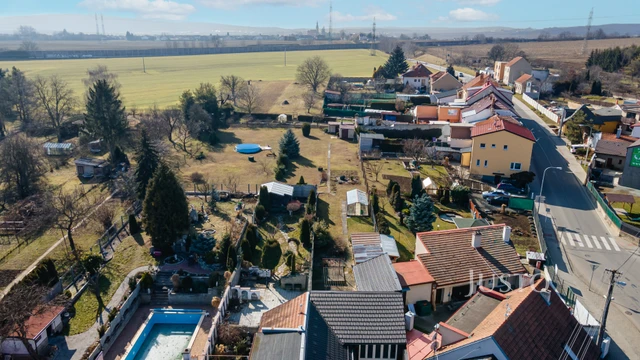 Prodej rodinného domu 175 m² s pozemkem 2030 m² + balkón