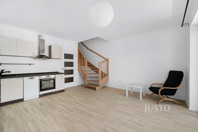 Prodej 4+kk 71 m² + balkón 4 m² + garáž