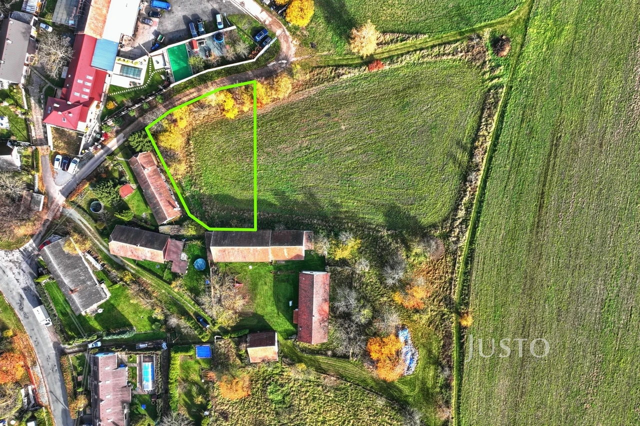 Prodej pozemku 1087 m²