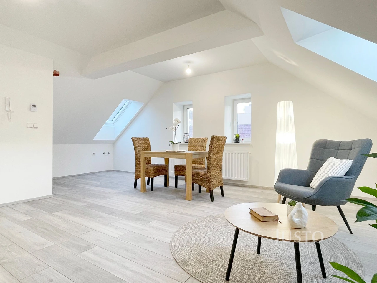 Prodej 2+kk 63 m² + parkování