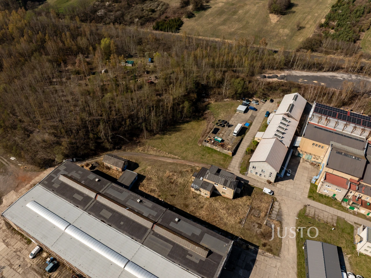 Prodej komerčního pozemku 1688 m²