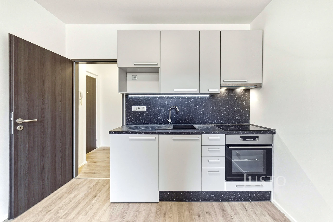 Pronájem 1+kk 25 m²