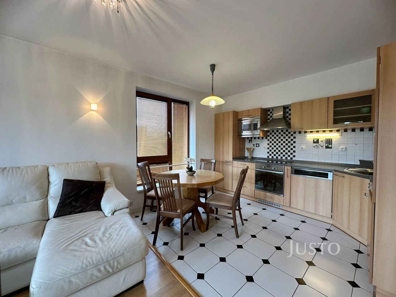 Pronájem 3+kk 59 m² + lodžie 4 m² + parkování