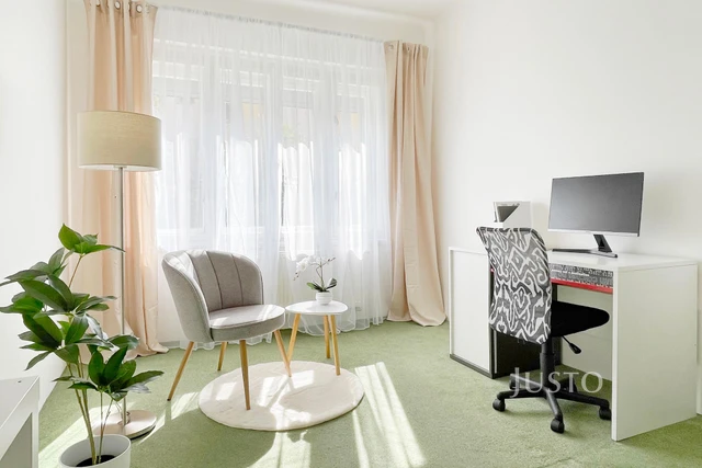 Prodej bytu 3+1 72 m² se společnou zahradou