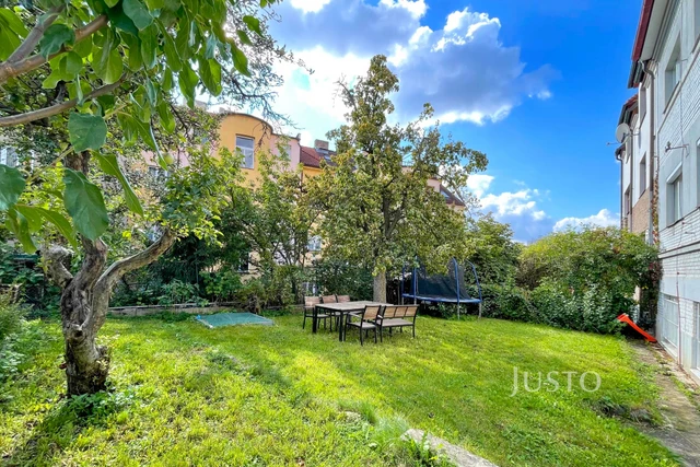 Prodej bytu 3+1 72 m² se společnou zahradou