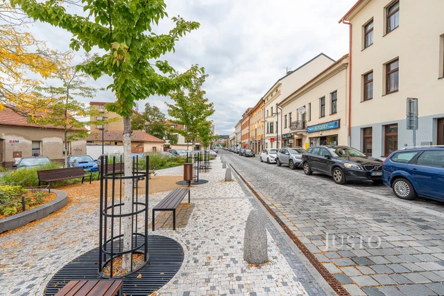 Prodej bytu 3+1 72 m² se společnou zahradou