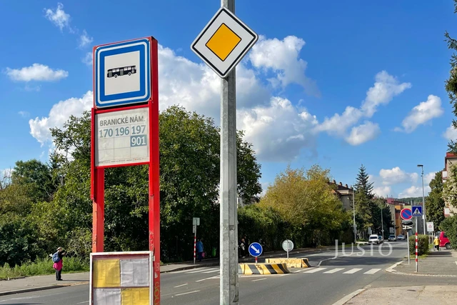 Prodej bytu 3+1 72 m² se společnou zahradou