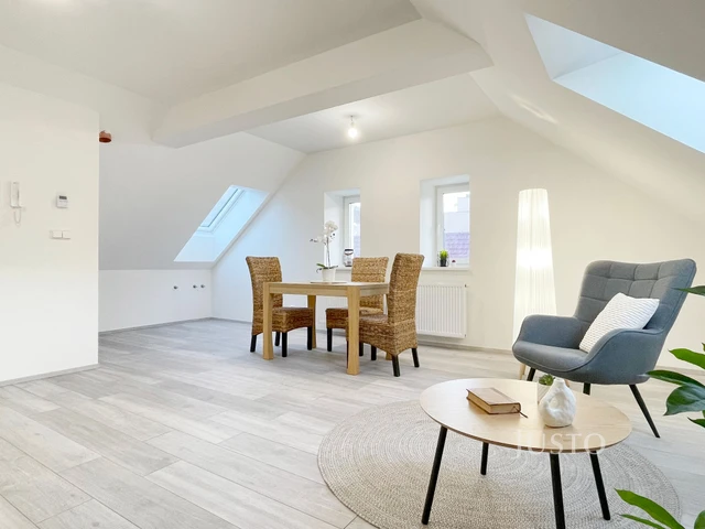 Prodej rodinného domu 207 m² s pozemkem 331 m² + terasa 12 m²