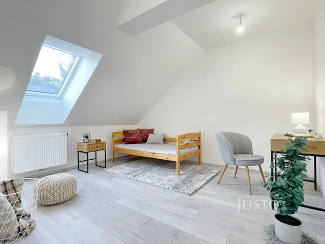 Prodej rodinného domu 207 m² s pozemkem 331 m² + terasa 12 m²