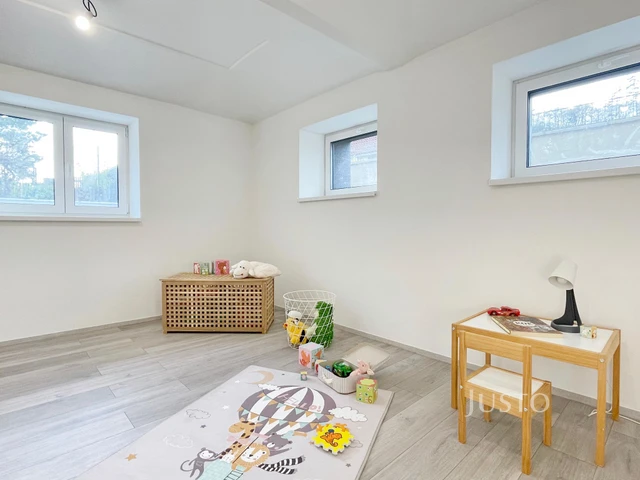 Prodej rodinného domu 207 m² s pozemkem 331 m² + terasa 12 m²