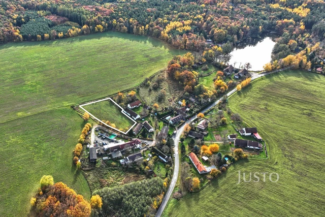 Prodej pozemku 1087 m²