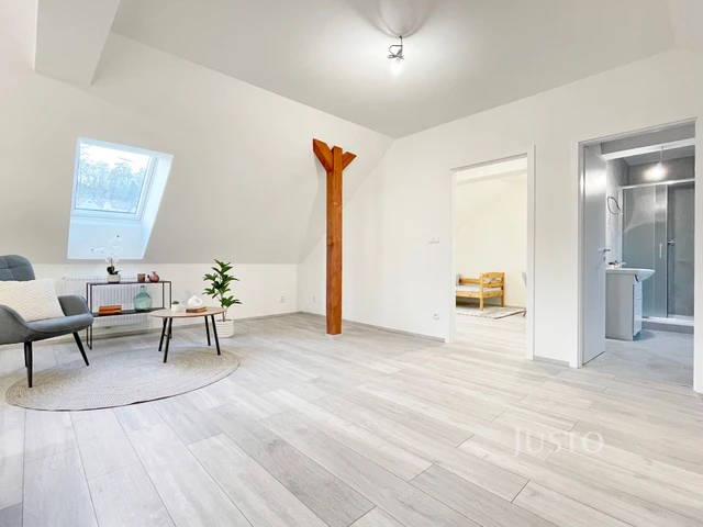 Prodej 2+kk 63 m² + parkování