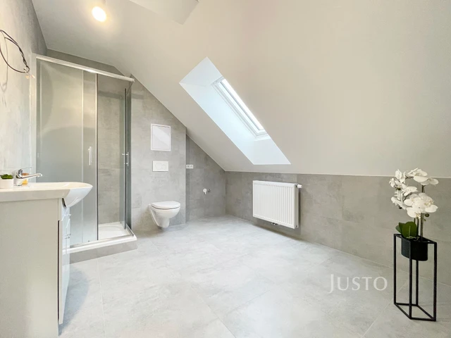 Prodej 2+kk 63 m² + parkování